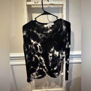 Black and White Tie-Dye Women's Top
